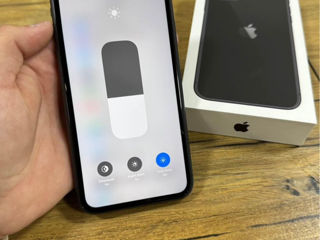 IPhone 11 64 gb foto 3