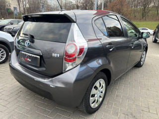 Toyota Prius c foto 3