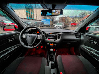 KIA Rio foto 12