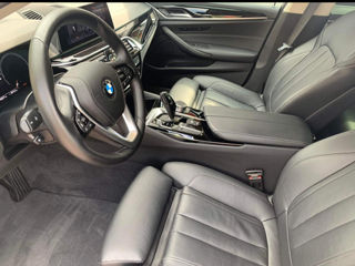 BMW 5 Series foto 10