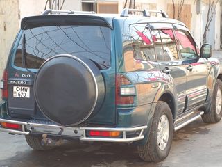 Mitsubishi Pajero foto 3