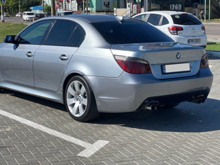 BMW 5 Series foto 6