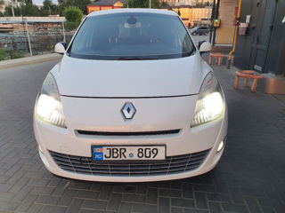 Renault Grand Scenic foto 1