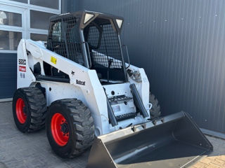 Мини-погрузчик Bobcat S220  фото 2