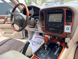Toyota Land Cruiser фото 7