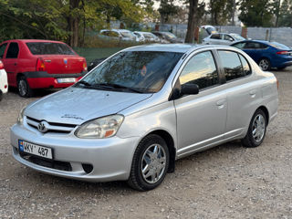 Toyota Yaris foto 2