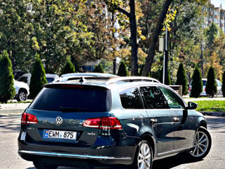 Volkswagen Passat foto 2