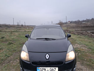 Renault Grand Scenic foto 2