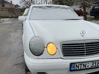 Mercedes E-Class foto 7