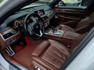 BMW 7 Series foto 6