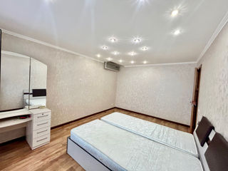 Apartament cu 2 camere, 54 m², Buiucani, Chișinău foto 3