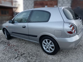 Nissan Almera foto 6