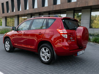 Toyota Rav 4 foto 4