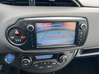 Toyota Yaris foto 14