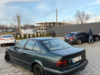 BMW 5 Series foto 4