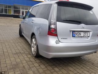 Mitsubishi Grandis foto 5