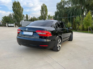 Skoda Superb foto 2