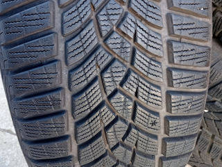 225 50 R18 Goodyear de iarna