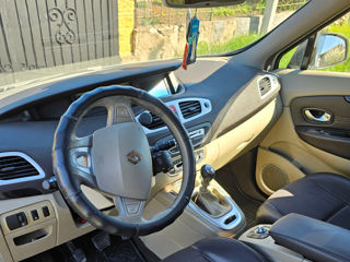 Renault Scenic foto 8