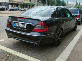 Mercedes E-Class foto 10