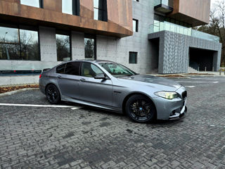 BMW 5 Series foto 4