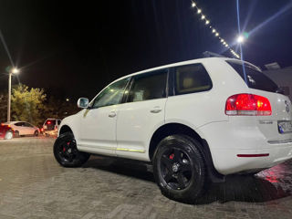 Volkswagen Touareg foto 3