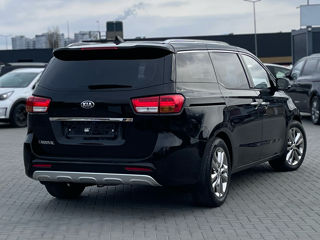 KIA Carnival foto 4