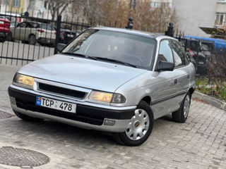 Opel Astra foto 2