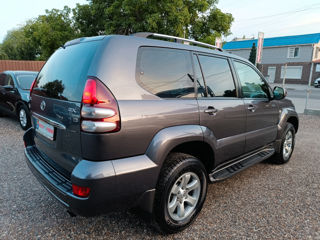 Toyota Land Cruiser Prado foto 3