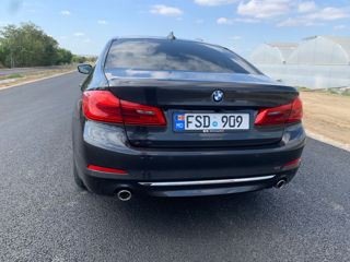 BMW 5 Series foto 2