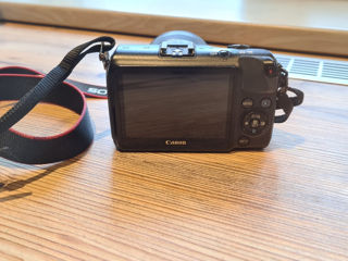 Canon EOS M foto 2