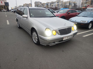 Mercedes E-Class foto 5