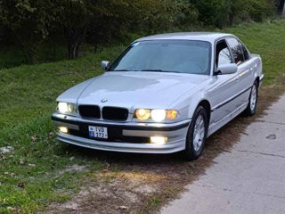 BMW 7 Series foto 3