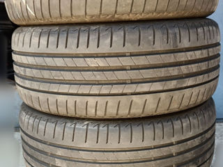 225 50 17, 2020 Bridgestone vara 90%