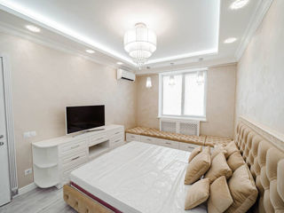 3-х комнатная квартира, 105 м², Центр, Кишинёв