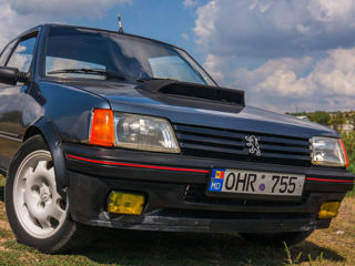 Peugeot 205 foto 6