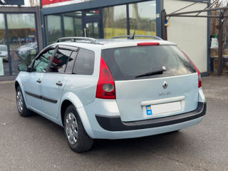 Renault Megane foto 8