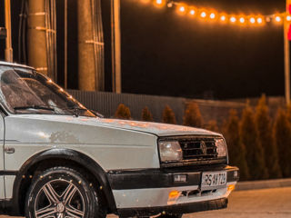 Volkswagen Jetta foto 2