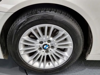 BMW 5 Series foto 5