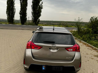 Toyota Auris foto 2