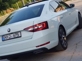 Skoda Superb foto 4