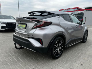 Toyota C-HR foto 2