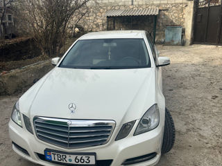 Mercedes E-Class foto 2