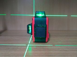 Лазерный уровень Shijing 7859E с лазерами Sharp Japan и двумя аккумуляторами foto 4
