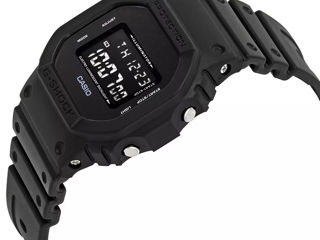 Casio G-Shock DW-5600BB-1 новые часы foto 4