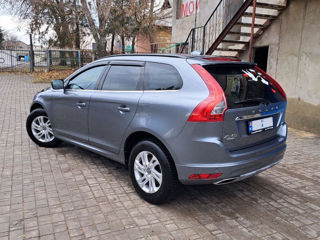 Volvo XC60 фото 3