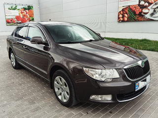 Skoda Superb foto 1