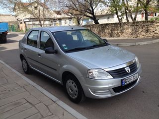 Dacia Logan foto 2