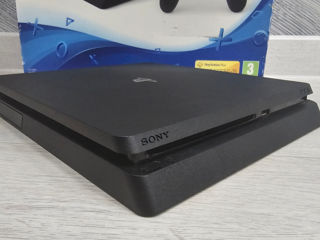 Sony Playstation 4 Slim foto 3