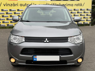 Mitsubishi Outlander foto 2